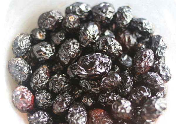 Dry Black Olives 300g